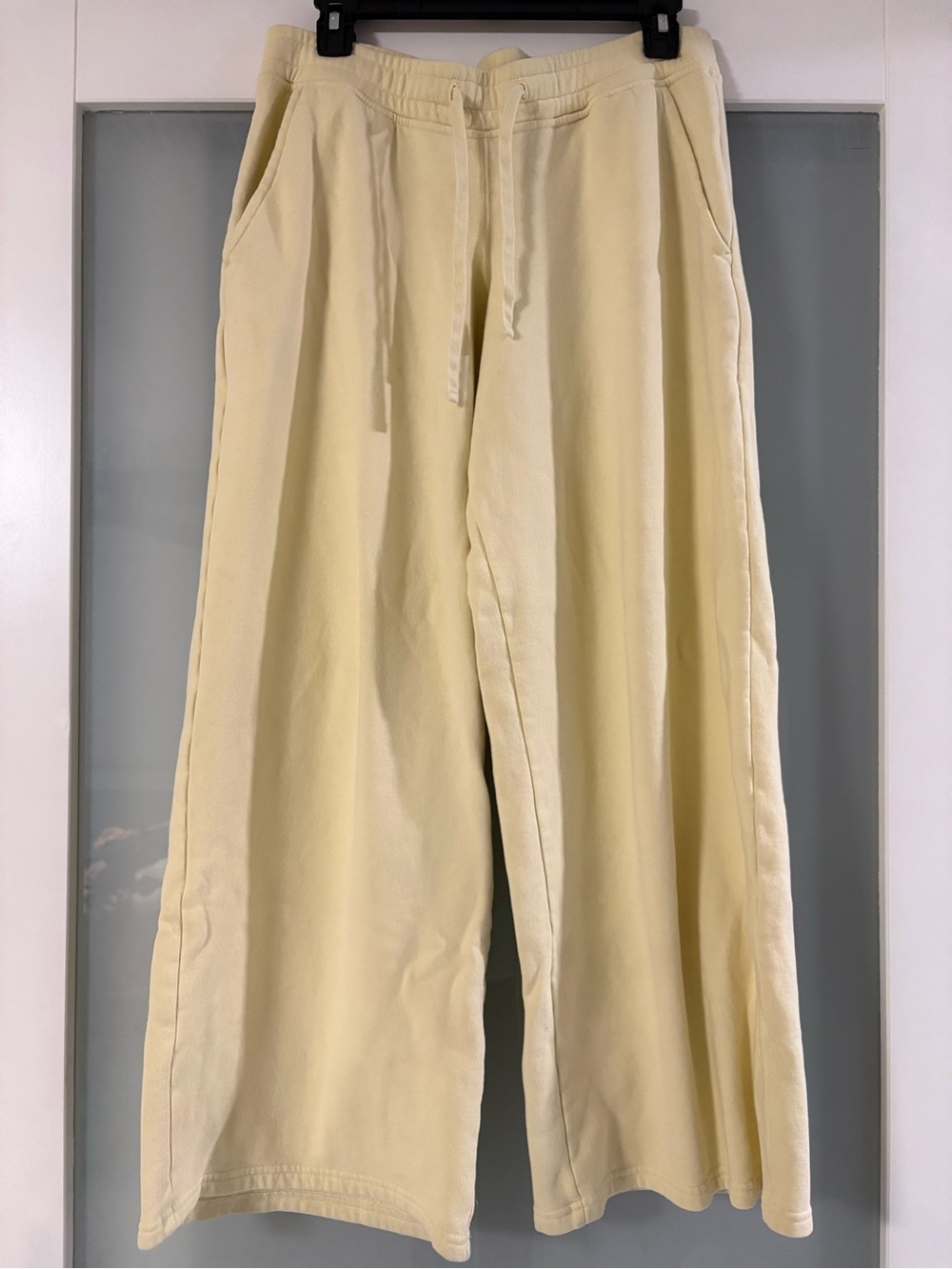 Hollister Pale Yellow Wide-Leg Drawstring Joggers